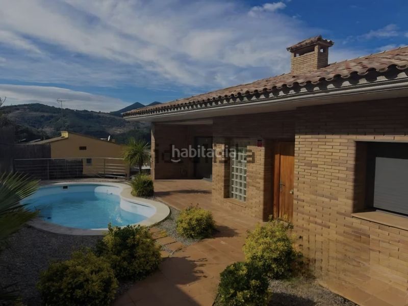 Foto 968888d0-cdb0-4e04-9e95-f790ef69d030. Chalet en carrer bellavista 30 casa amb piscina i jardí privat, per acabar els interiors en Arenys de Munt