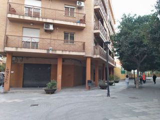 Lloguer Local Comercial a Roger de flor 2