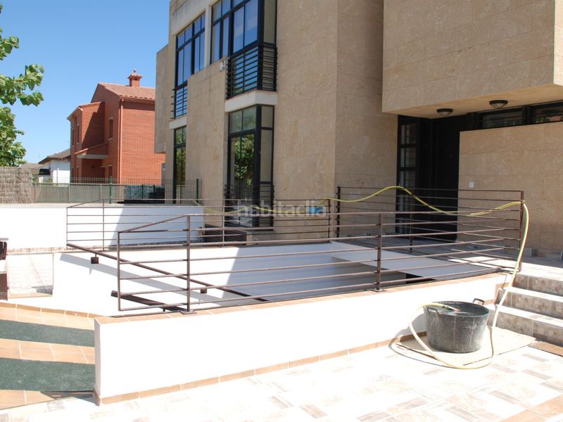 Foto 2c658cb6-99ea-4000-b571-6ccbcc949ec7. Chalet en carrer del rescat 11b excelente chalet en Salou