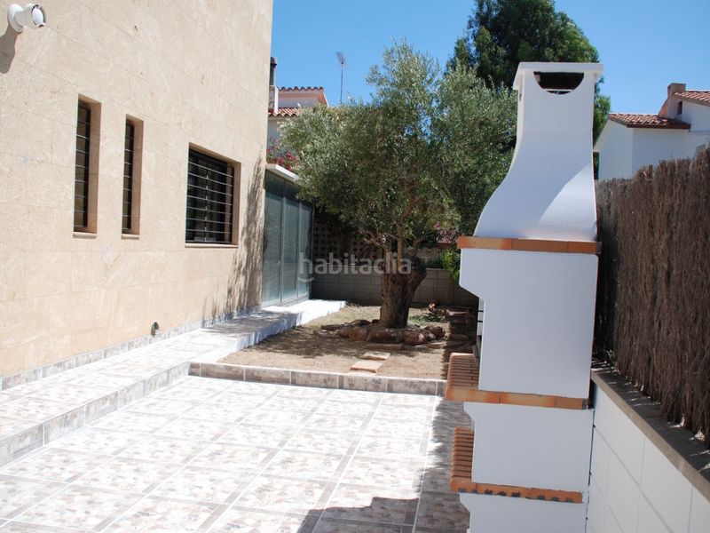 Foto b735e535-7c24-4ec3-a8f2-d4e6561ac41e. Chalet en carrer del rescat 11b excelente chalet en Salou