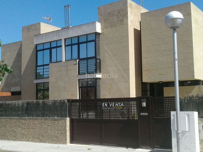 Foto dbcac61b-bdde-45be-8762-b4ff23adf21a. Chalet en carrer del rescat 11b excelente chalet en Salou