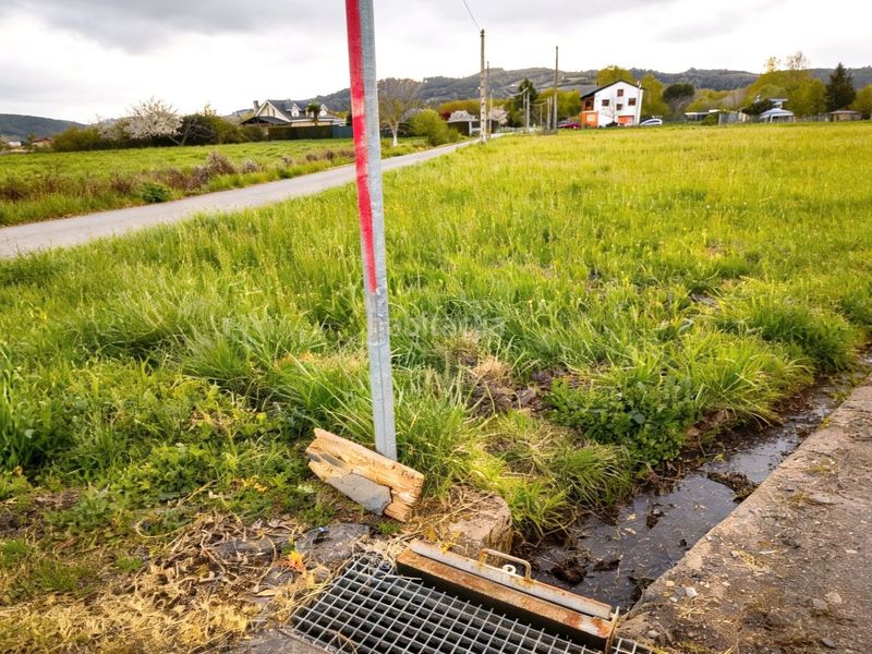 Foto 5695492e-52b4-4a5e-b984-c19dda45f754. Finca rústica a calle salas 1 a Cacabelos