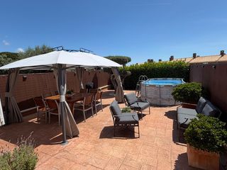 Casa pareada en Carrer de l'espígol 1. Privacidad mediterránea a minutos de barcelona