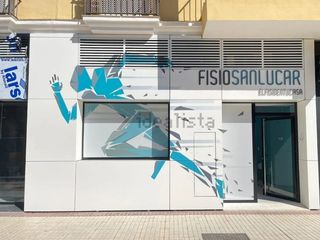 Lloguer Local Comercial a Avenida quinto centenario 92. Local 155m2 en el corazón de sanlúcar: