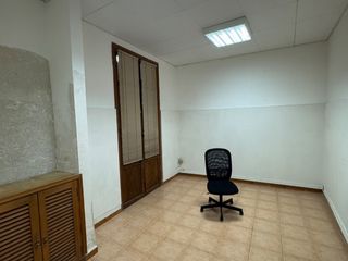 Rent Business premise in Calle bosch 25. Sala polivalente en alquiler – oficina, almacén o trastero