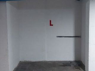 Affitto Posto moto in Passatge lucius marcius 0. Alquiler de plaza de parking amplia para moto grande. zona peram