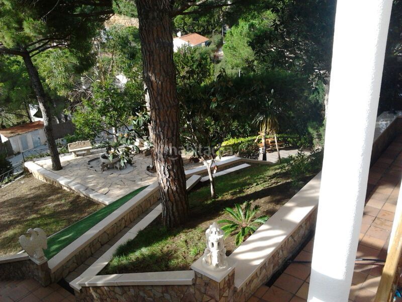 Foto 94ed6c78-9811-425a-bdd8-1b6c4843a577. Chalet in calle alger 30 in Canyelles Lloret de Mar