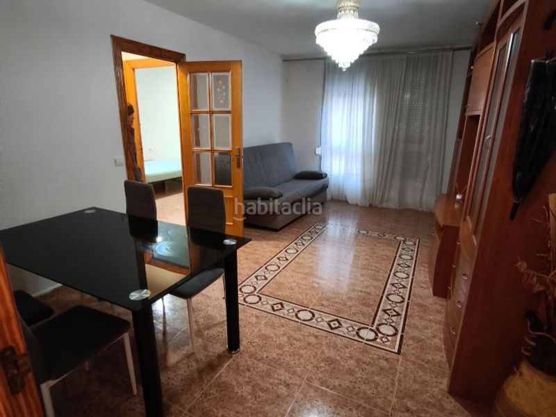 Foto be483ee4-8062-44b8-9346-1c123c53b881. Planta baixa a plaza simón bolívar 1 a Centro Elda