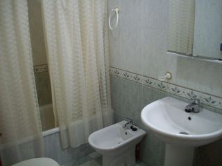 Miete Etagenwohnung in Ctra madrid 23. Alquilo apartamento amueblado, 1 dormitorio.