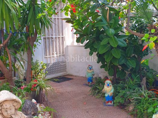Foto 41bbd1cc-1c3f-4e77-9a8b-e2d7f086af3c. Casa adossada a avda dels pins 23 a Can Nicolau - Les Sorres - Valparaiso Cunit
