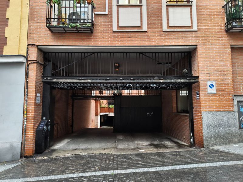 Foto 26f6dd15-c0b4-441e-a652-67da5ba364ad. Miete autoparkplatz in calle del gobernador 4 in Cortes-Huertas Madrid