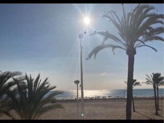 Apartamento en Avinguda alacant  13. Frente al mar