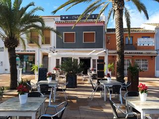 Lloguer Local Comercial a Placa del raset 7. Cafetería / bar en traspaso en dénia – excelente ubicación cerca