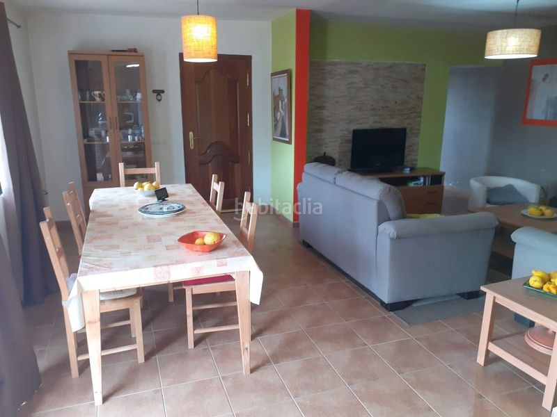 Foto bc24381e-d0a5-465e-9e83-6633cbd7bbfe. Masia a calle jaén 3 a Almuñecar centro Almuñécar