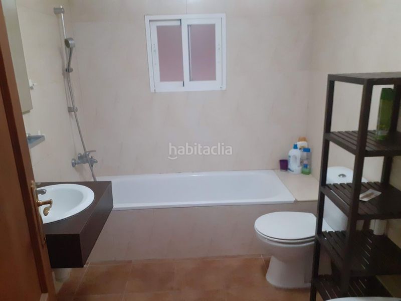 Foto d427a5fe-4380-48d4-ba61-e27f271195ea. Masia a calle jaén 3 a Almuñecar centro Almuñécar