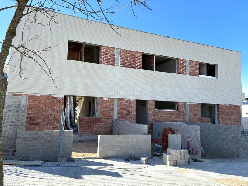 Foto f1dd651b-d595-4415-9bc8-e022d19b299d. Casa adossada a narcis monturiol 3a a Pobla de Claramunt (La)