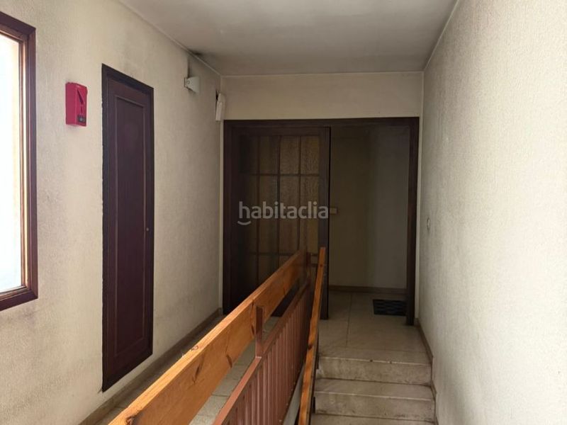 Foto b8624f79-4712-4585-8498-a6bd205df215. Dúplex en carrer de joaquim viola lafuerza 31 amplio dúplex de 5 habitaciones con terraza y plaza de parking incluida en Seu d´Urgell (La)