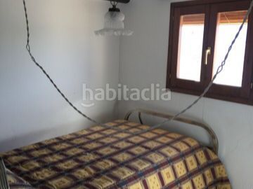 Foto c9272fa6-39c3-40e9-a48c-5852775b3af8. Casa en plaza españa 1 casa unifamiliar de varios pisos reformada para entrar a vivir en Valderrobres