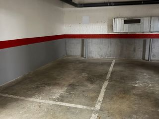 Rent Car parking in Avinguda astronomia 5. Plaza en zona sxxi