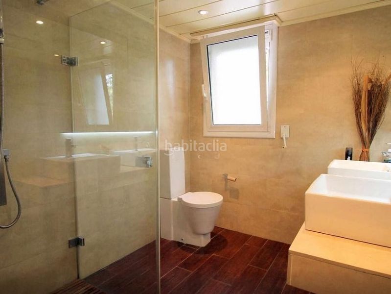 Foto 0cbfbc33-b1f0-42b8-b7af-6f2810de6fd6. Semi detached house in josep renom 99 in Centre Sabadell