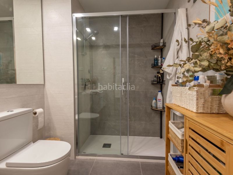 Foto bfda72ef-f2e8-4174-8b03-1d6fe58da31f. Semi detached house in josep renom 99 in Centre Sabadell