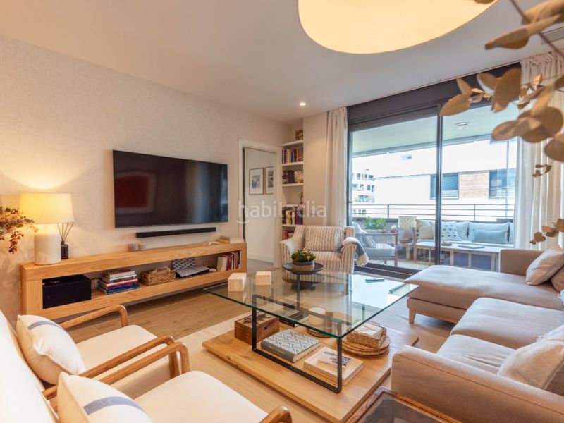 Foto d129a5f9-fb7d-4ad1-b6cc-763b1c3b2de1. Semi detached house in josep renom 99 in Centre Sabadell