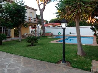 Rent House in Calle capilla  9. Casa en chiclana de la frontera