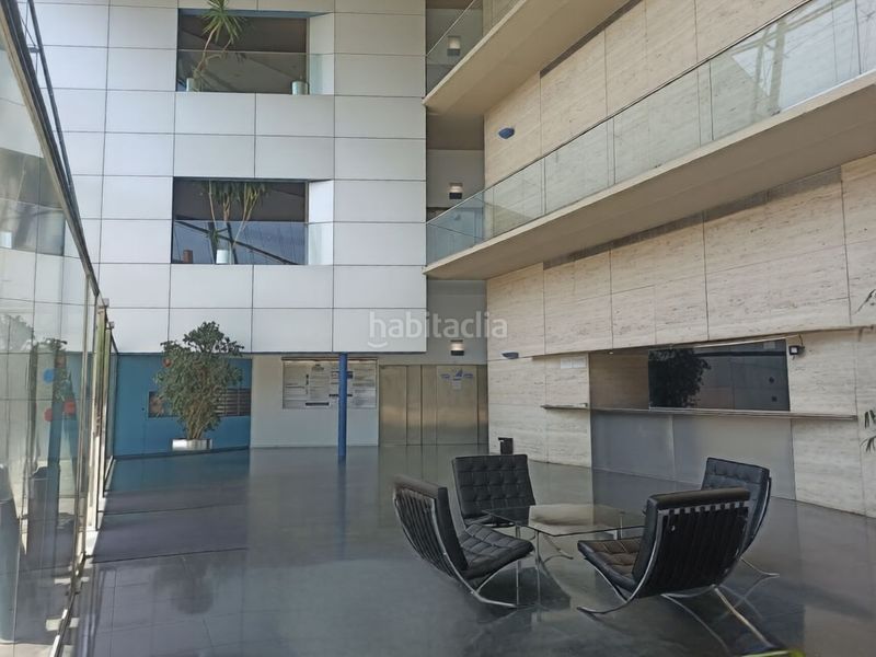 Foto f8bb90a1-db08-4b56-ab97-393304c7ff49. Oficina en avenida de la torre blanca 8 oficina en avenida torre blanca 8 - 98 m² - 199.500 € en Sant Cugat del Vallès
