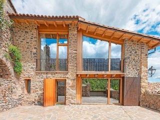 Rent House in Carrer migdia querforadat 8. Casa o chalet de alquiler en la cerdanya