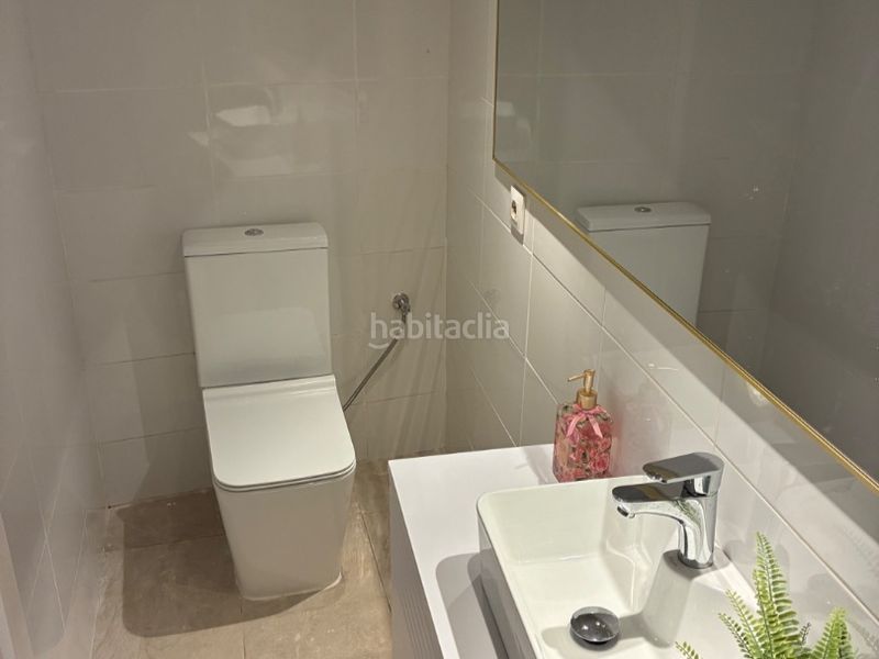 Foto 4c4f6408-f308-4534-a1d8-fec7d51c02e5. Tríplex a nou de la rambla 83 a Raval Barcelona