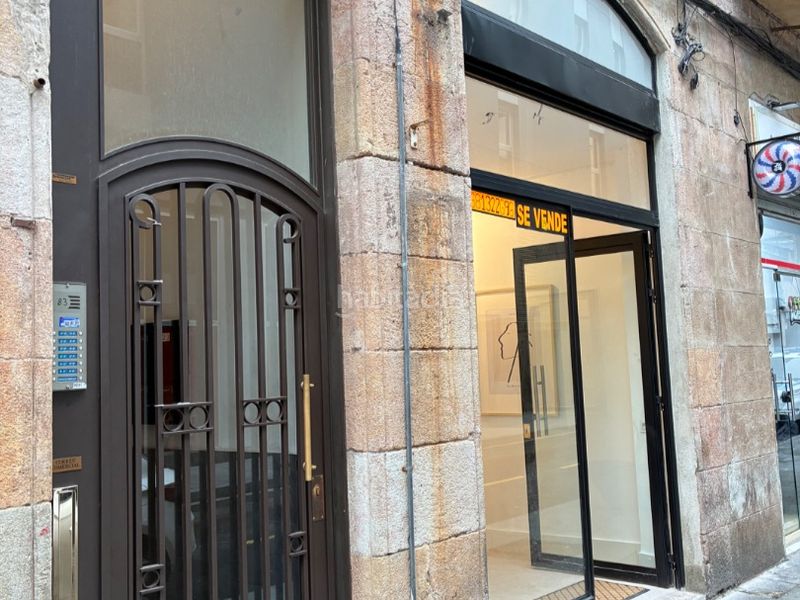 Foto f0fa0afa-3413-479f-90f0-d10b0bf62f42. Tríplex a nou de la rambla 83 a Raval Barcelona