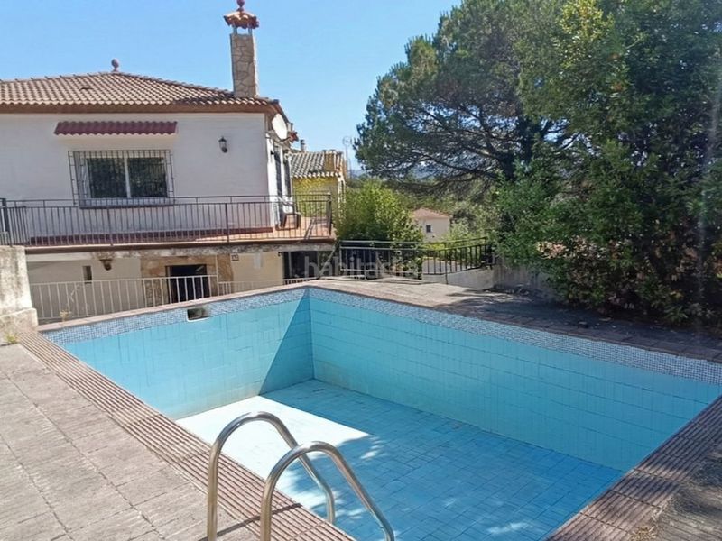 Foto 6f2b05a8-9e0b-46ed-8068-c24bdb8d46f2. Casa en calle andalusia 18 magnífica villa con piscina y gran potencial en Lloret de Mar