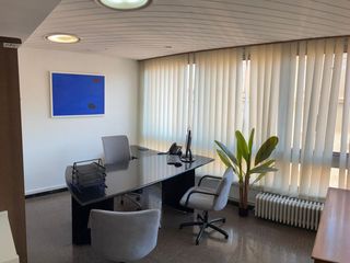 Miete Büro in Madrazo  14. Se alquila despacho  para abogados u otros profesionales
