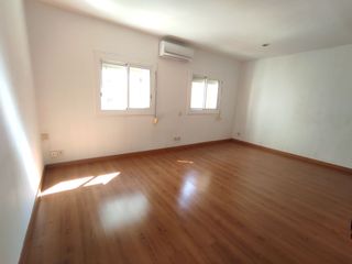 Piso en Ripolles 66. Piso luminoso doble orientación de 66 m2 2hab