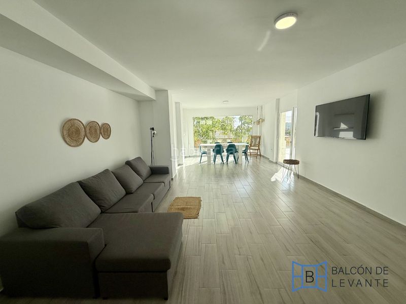 Foto e73e9e6f-20f1-456f-ae98-e13f60af3fc2. Chalet en avenida madrid 17 vanguardia en el balcón . el lujo de la privacidad. en Finestrat