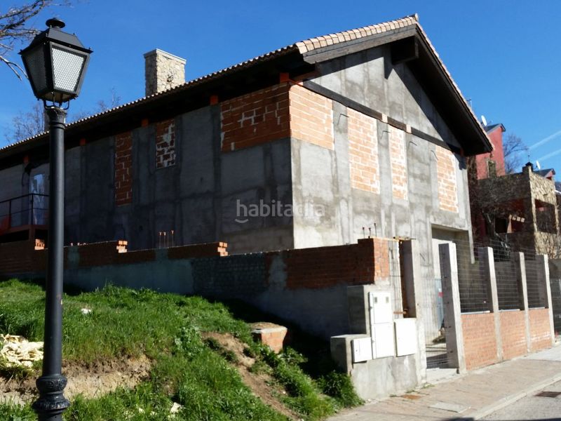 Foto 8fe98bea-0e44-41d1-b39f-2a65fbd46f13. Chalet en linar 11 chalet independiente en casco urbano pueblo en Navacerrada