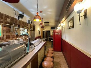 Local Comercial en Passeig de sant gervasi  78. Venta local con licencia c3 y terraza en sant gervasi barcelona