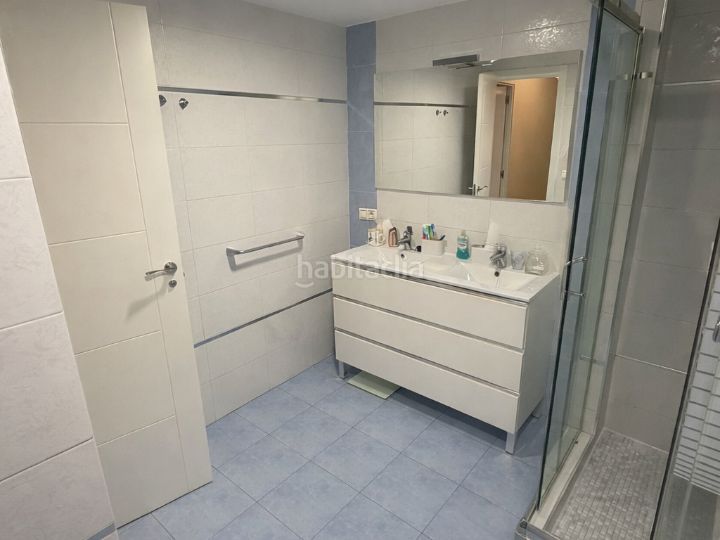 Foto bcd1069d-a5bd-47d6-92da-bc86192f2407. Piso en poeta manuel de góngora 15 piso en calle poeta manuel de góngora sin agencia en Granada