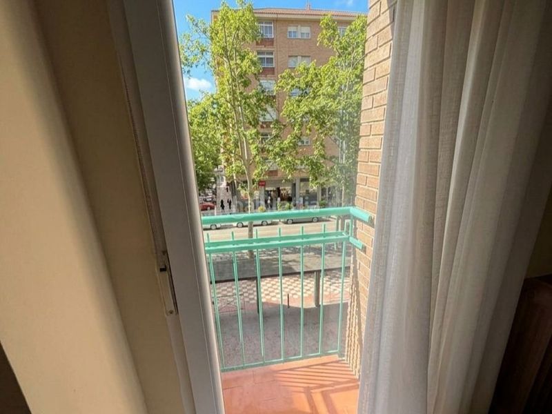 Foto e98c23c7-8d1d-4e48-a38e-38ed321acb5e. Piso en poeta manuel de góngora 15 piso en calle poeta manuel de góngora sin agencia en Granada