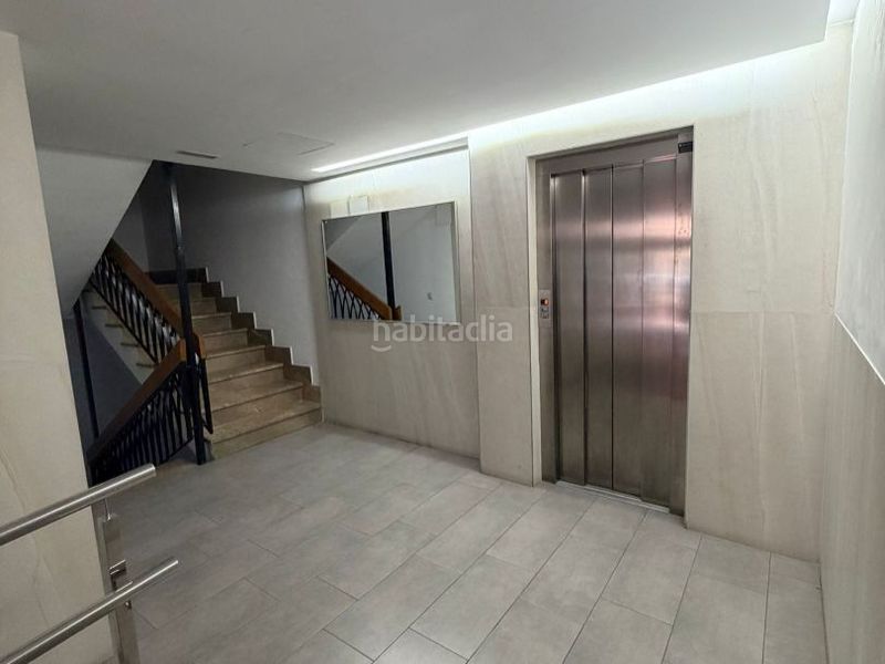 Foto f6b0e2cb-b4cc-48cd-b370-c7691d904268. Piso en poeta manuel de góngora 15 piso en calle poeta manuel de góngora sin agencia en Granada