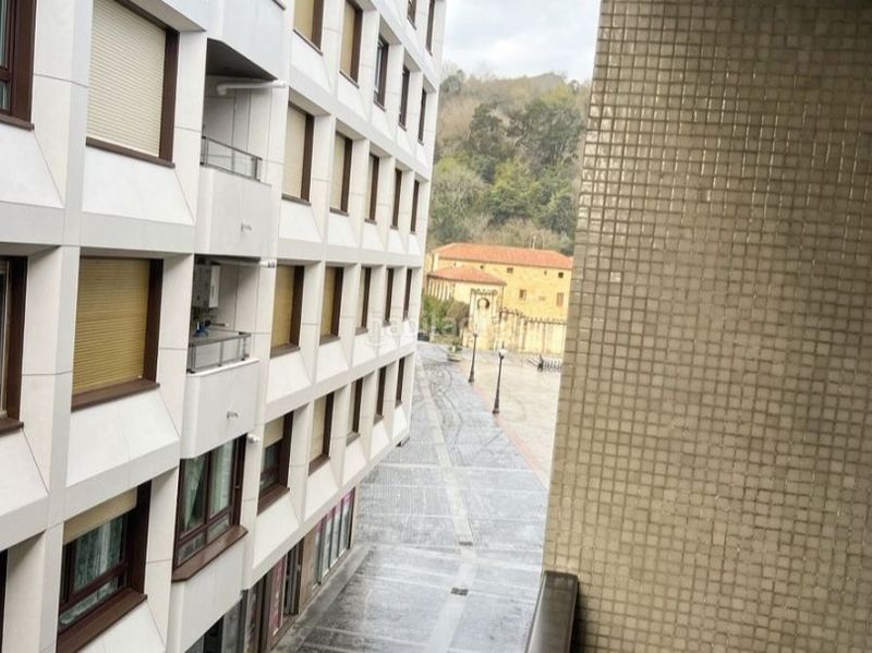 Foto 439a20ab-a2e1-4203-8216-2750ec20d163. Piso en bixkonde kalea 3 se vende piso reformado junto a la playa en Zarautz