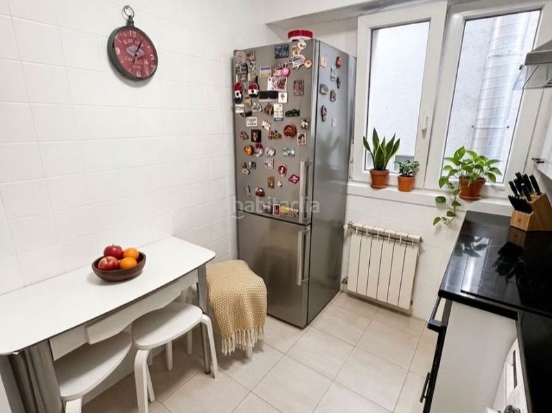 Foto 8d47af64-33c3-465f-b4a6-3d3a3170779f. Piso en bixkonde kalea 3 se vende piso reformado junto a la playa en Zarautz