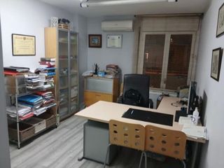 Affitto Ufficio in Prat de la riba 18. Despacho en alquiler