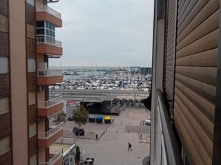 Rent Flat in Paseo adolfo suarez 4. Alquiler piso en santa pola