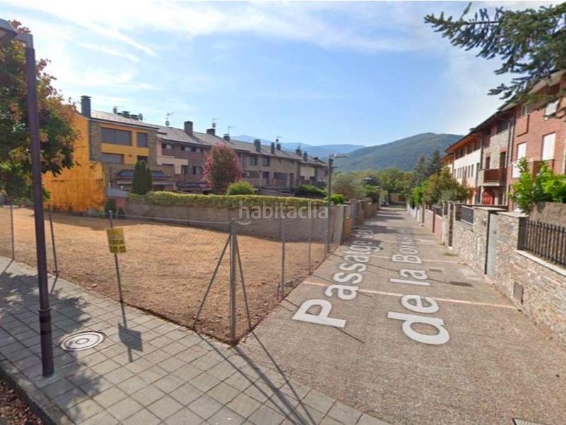 Foto 1e8c52e7-7bd6-4ceb-9c6f-c160d4894e7b. Terreny residencial a calle de setúria 25 a Seu d´Urgell (La)