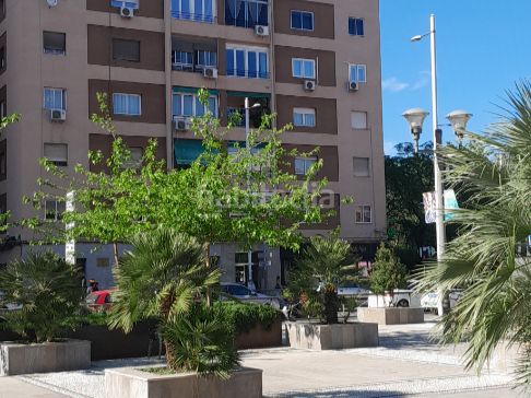 Foto 1bd14373-9b8c-4d1e-a81a-f9e4ac3659eb. Piso en mendez nuñez 2 vivienda junto facultad en Granada