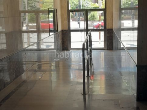 Foto badaf9bd-ab75-4e8f-a34b-fb7f7afeae6f. Piso en mendez nuñez 2 vivienda junto facultad en Granada
