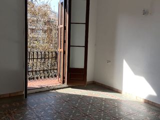 Rent Flat in Comte d'urgell 32. Piso en finca regia esquinera en comte d’urgell – muy luminoso y