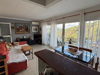 Piso en Carrer gènova 57. Piso con grandes terrazas y garaje incluido en cala canyelles