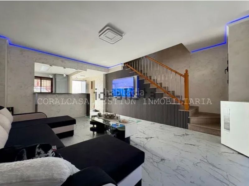 Foto 41c54b14-ddbb-4868-bcfa-994ba76bd34c. Casa adossada a anglesos 8 a Almenara